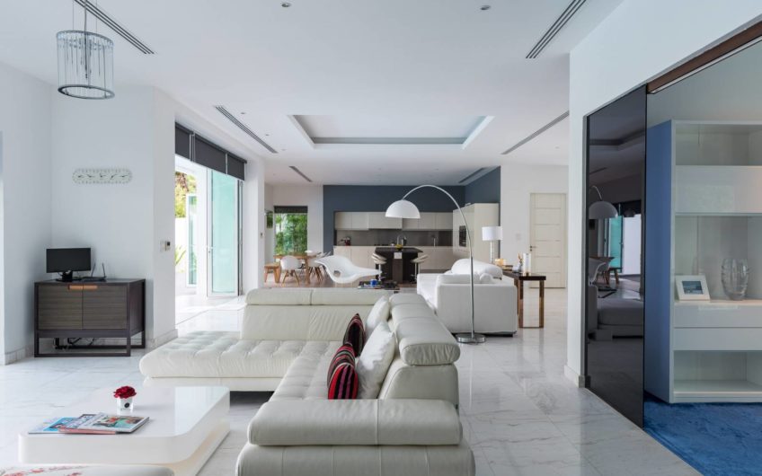 SUMMER ESTATE – A 4-BEDROOM BEACHFRONT VILLA IN NATAI