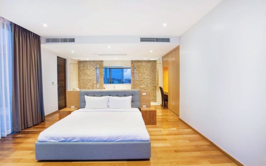 GRAND SEE THROUGH – MODERN 5-BEDROOM HILLSIDE VILLA WITH AMAZING VIEWS