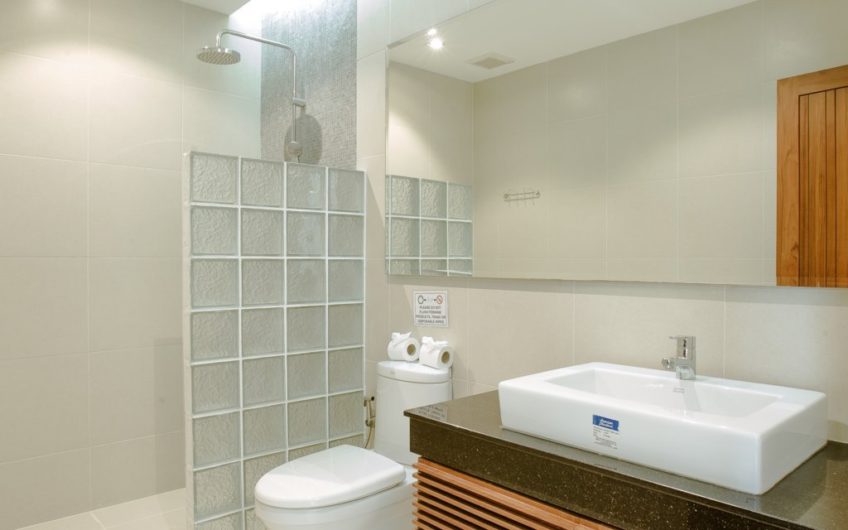MODERN 3-BEDROOM POOL VILLA OVERLOOKING PATONG