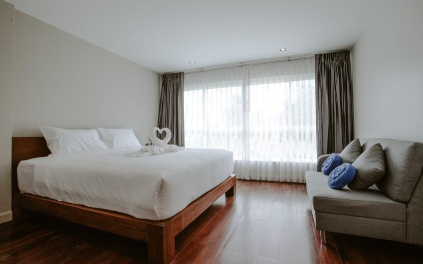MODERN 3-BEDROOM POOL VILLA OVERLOOKING PATONG