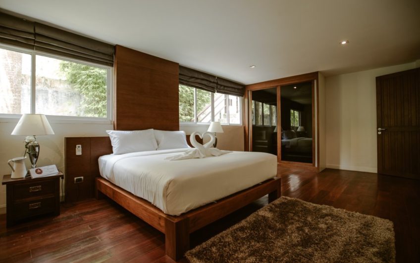 MODERN 3-BEDROOM POOL VILLA OVERLOOKING PATONG