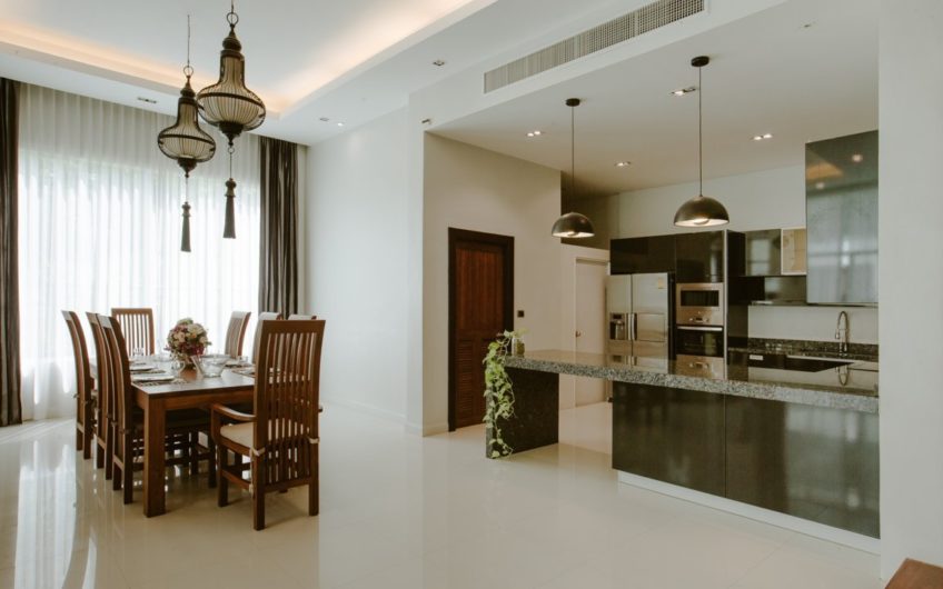 MODERN 3-BEDROOM POOL VILLA OVERLOOKING PATONG