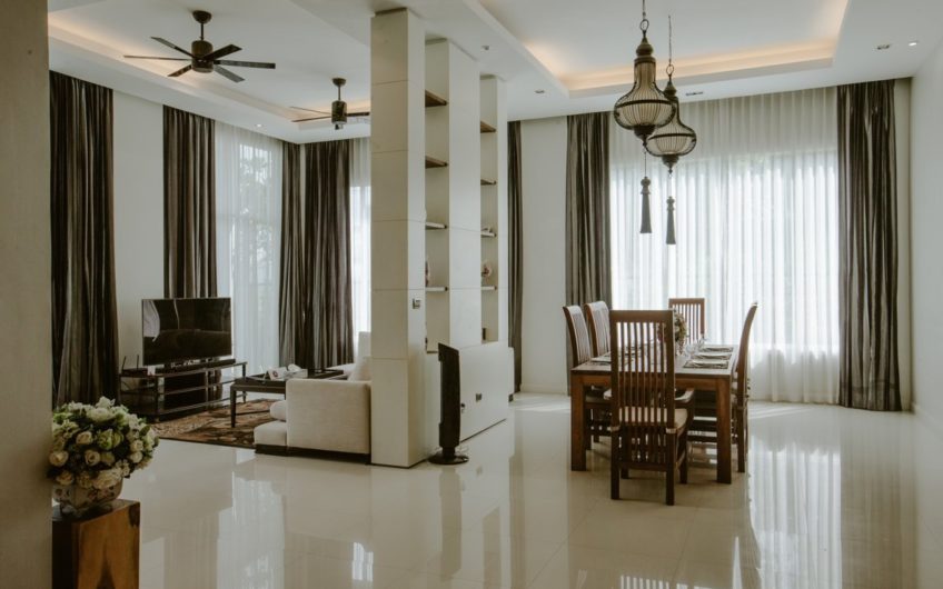 MODERN 3-BEDROOM POOL VILLA OVERLOOKING PATONG